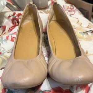 J.Crew leather ballet flat in nude (gently used). Size 8 1/2 100% leather upper